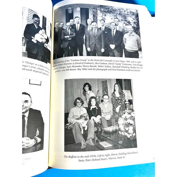 The Snowball Warren Buffett Biography by Alice Schroeder Hardcover 2008 Bantam - Picture 8 of 8